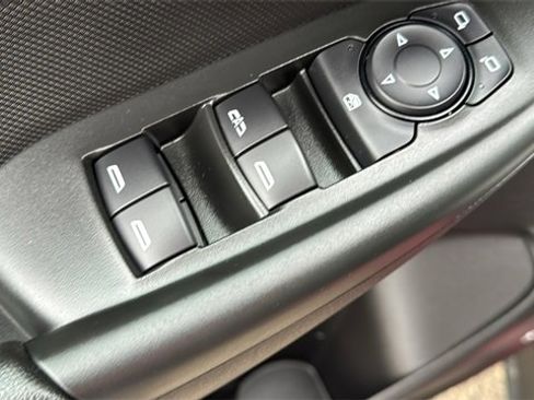 Used 2021 Chevrolet TrailBlazer RS w/ Technology Package image 11