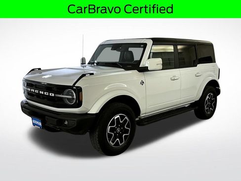 Used 2024 Ford Bronco Outer Banks AWD/4WD image 1