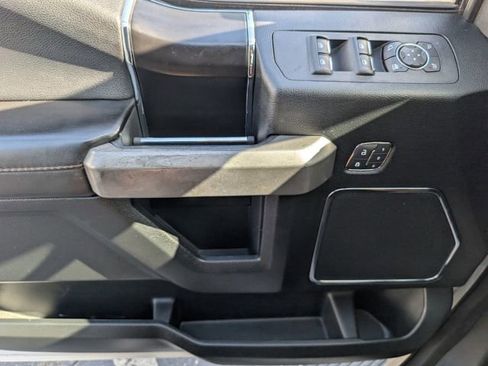 Used 2018 Ford F150 Platinum w/ Equipment Group 701A Luxury image 41