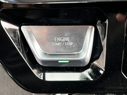 Used 2024 GMC Sierra 3500 Denali w/ Denali Reserve Package image 10