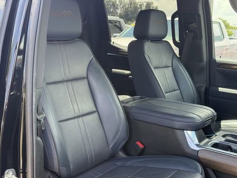 Used 2023 Chevrolet Silverado 1500 High Country w/ High Country Premium Package AWD/4WD image 22