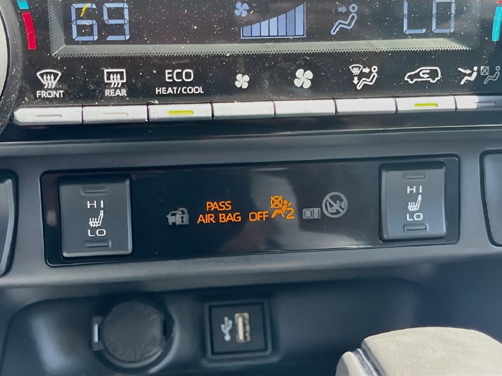 Used 2025 Toyota RAV4 XLE Premium w/ Weather Package AWD/4WD image 19