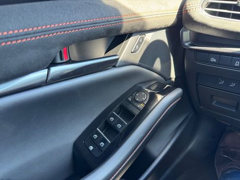 Used 2024 MAZDA MAZDA3 s image 36