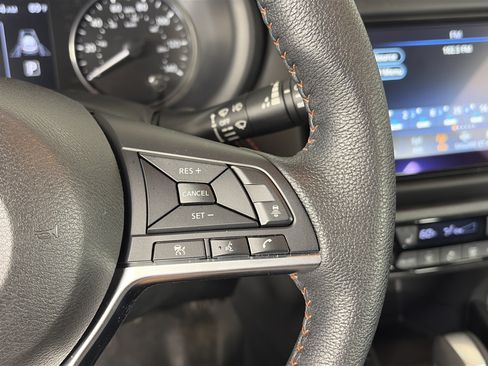 Used 2024 Nissan Kicks SR w/ SR Premium Package FWD image 28