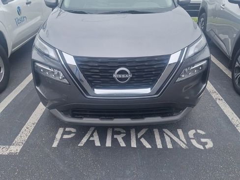 Certified 2023 Nissan Rogue SV image 3