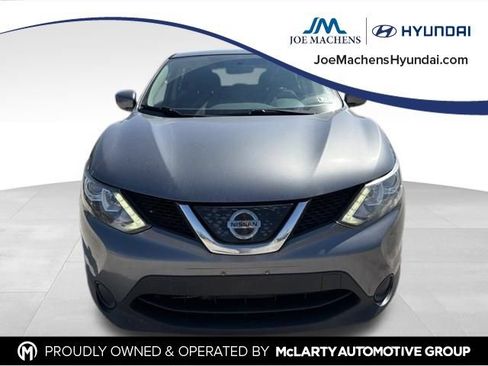 Used 2018 Nissan Rogue Sport S w/ S Appearance Package AWD/4WD image 3