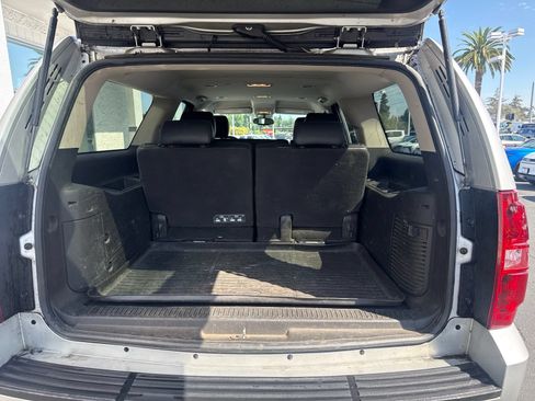 Used 2011 Chevrolet Suburban LT AWD/4WD image 11