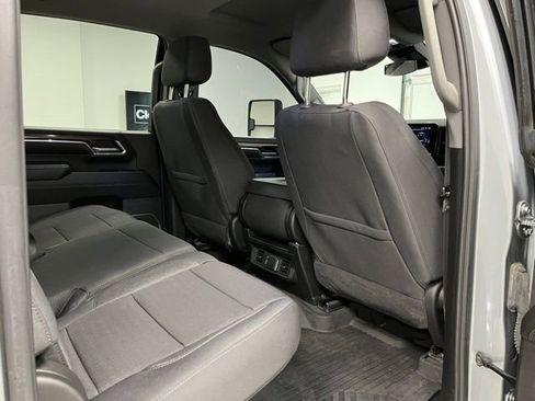Used 2024 Chevrolet Silverado 2500 LT AWD/4WD image 42