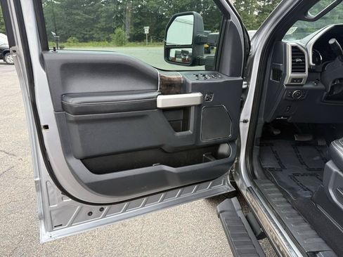 Used 2022 Ford F350 Lariat w/ Black Appearance Package AWD/4WD image 26