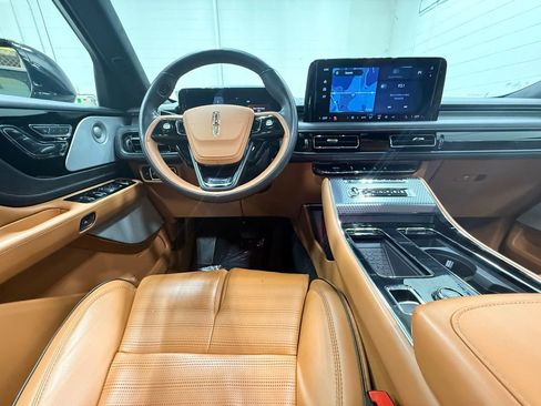 Used 2025 Lincoln Aviator Black Label image 44
