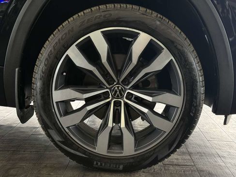 Used 2021 Volkswagen Atlas Cross Sport SEL Premium R-Line w/ Cross Sport MDO Package AWD/4WD image 33