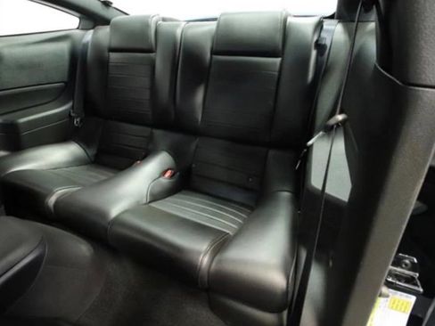 Used 2006 Ford Mustang GT Premium RWD image 18