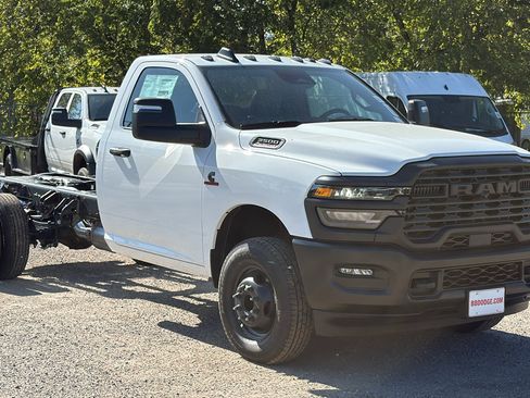 New 2026 RAM 3500 Tradesman image 7
