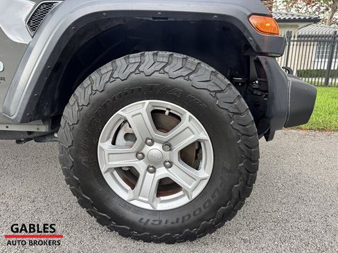 Used 2019 Jeep Wrangler Unlimited Sport S AWD/4WD image 44
