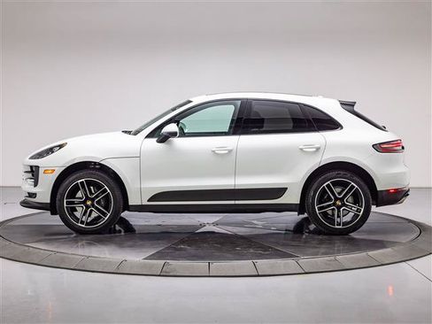 Used 2021 Porsche Macan AWD/4WD image 2