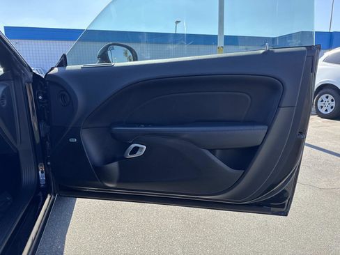 Used 2015 Dodge Challenger SXT Plus image 23