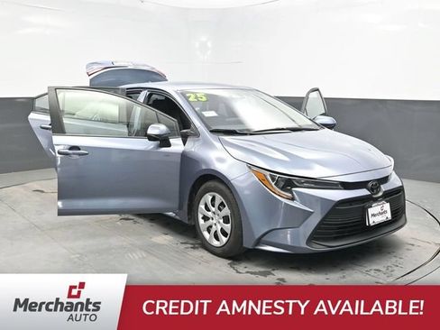 Used 2025 Toyota Corolla LE FWD image 33