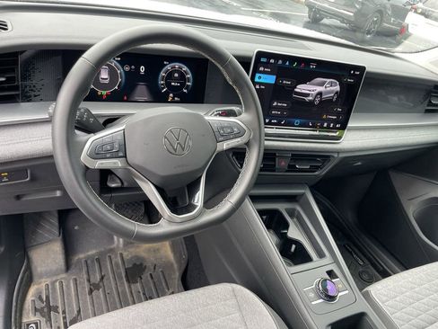 Certified 2025 Volkswagen Tiguan S FWD image 9