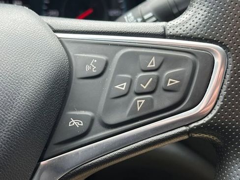 Used 2020 Chevrolet Malibu LT FWD image 19