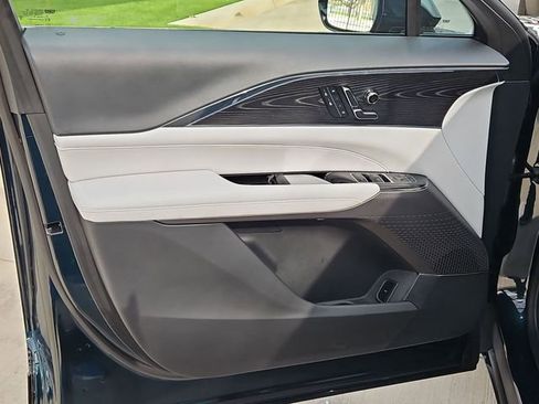 Certified 2024 Cadillac Lyriq Luxury image 19