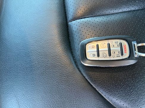 Used 2022 Chrysler Pacifica Touring-L FWD image 31