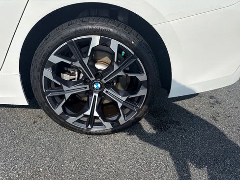 Used 2025 BMW 330i xDrive Sedan w/ Premium Package AWD/4WD image 6