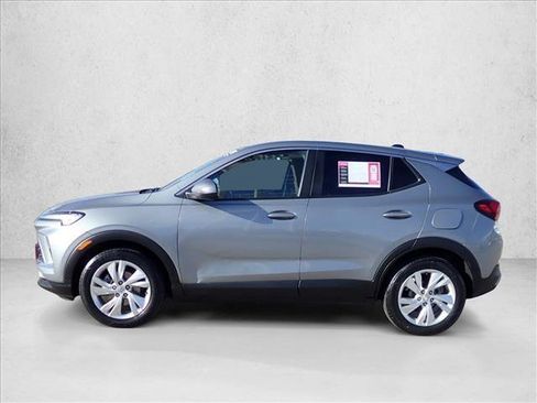 Used 2024 Buick Encore GX Preferred FWD image 2
