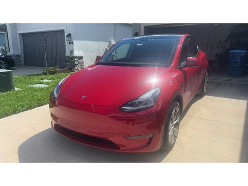 Used 2023 Tesla Model Y Long Range AWD/4WD image 1