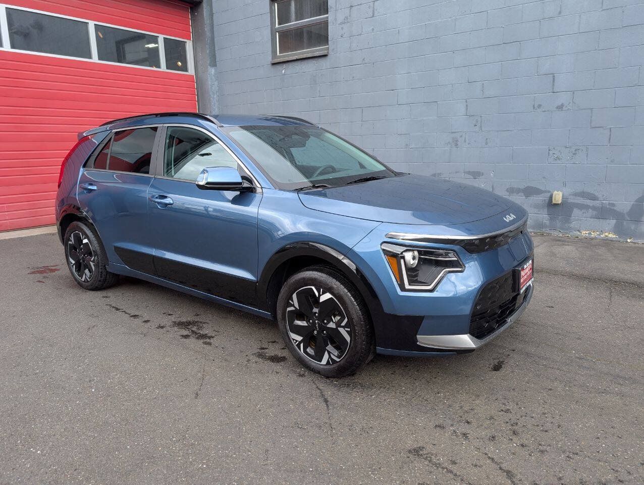 Used 2025 Kia Niro Wind FWD image 1