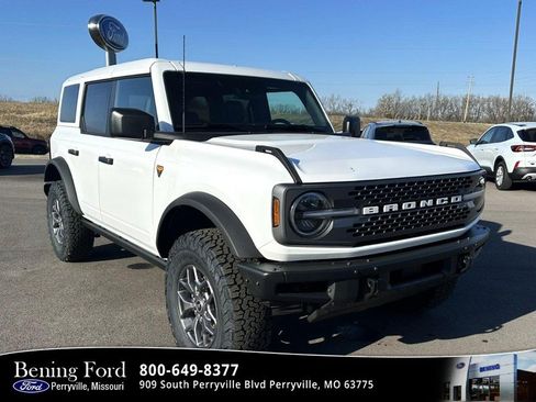 New 2025 Ford Bronco Badlands AWD/4WD image 1