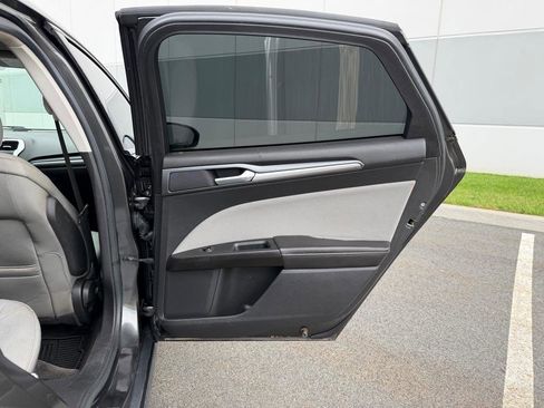 Used 2015 Ford Fusion S image 16