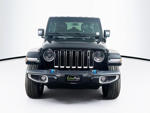 Used 2023 Jeep Wrangler Unlimited Sahara w/ Cold Weather Group AWD/4WD image 2