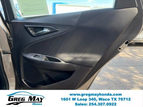 Used 2025 Chevrolet Malibu LT FWD image 14