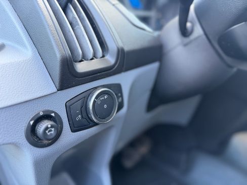 Used 2019 Ford Transit 250 130 Medium Roof image 19