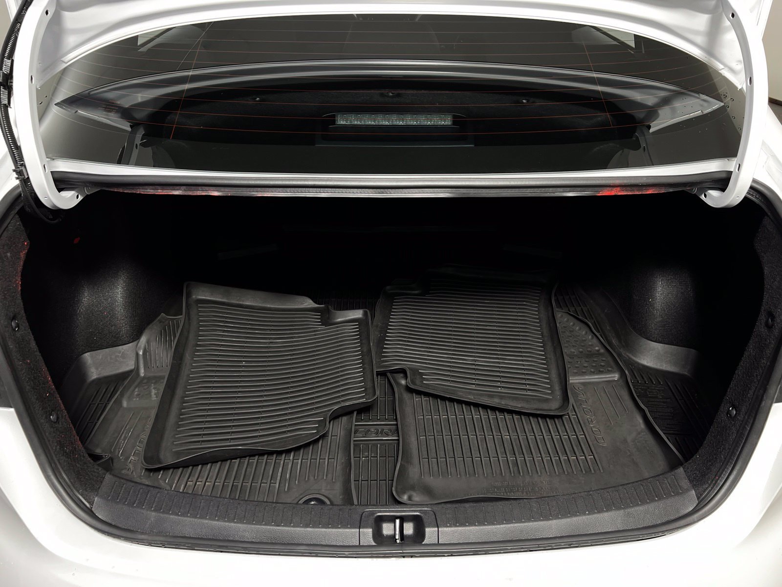 Certified 2024 Toyota Corolla SE FWD image 23