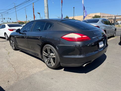 Used 2012 Porsche Panamera image 2