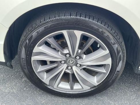 Used 2018 Acura MDX FWD w/ Tech & Entertainment image 12