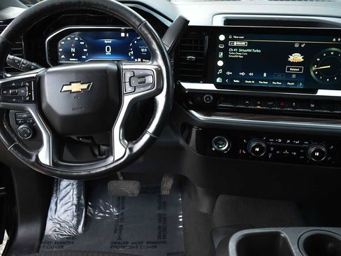 Used 2022 Chevrolet Silverado 1500 LT image 12