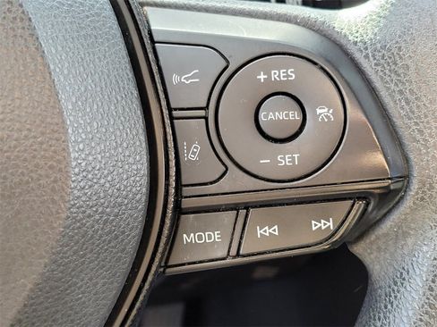 Used 2019 Toyota RAV4 XLE image 24