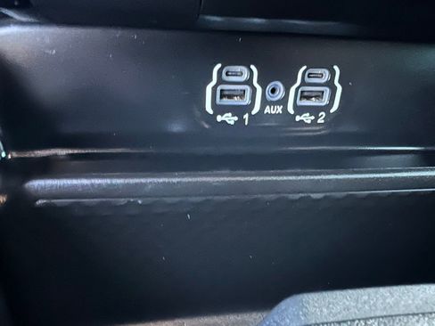 Used 2023 RAM 1500 Laramie image 29