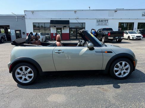 Used 2007 MINI Cooper Convertible FWD image 12