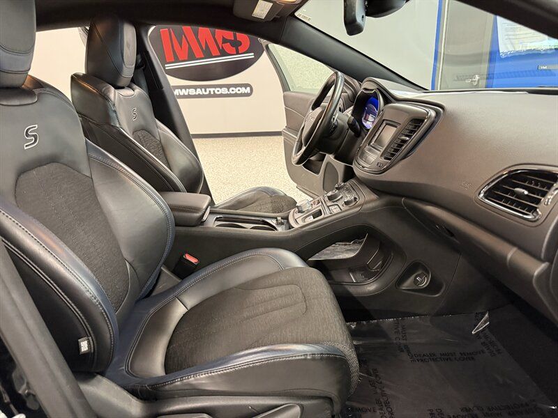 Used 2015 Chrysler 200 S w/ Comfort Group AWD/4WD image 24