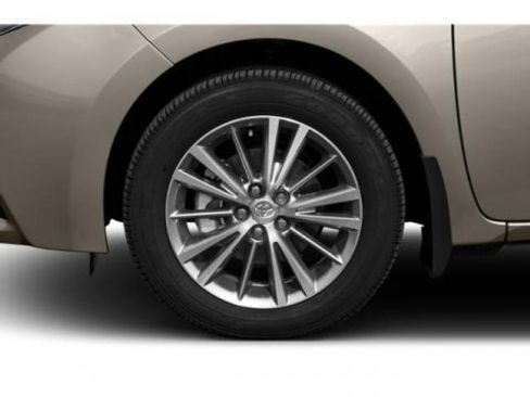 Used 2015 Toyota Corolla LE FWD image 12