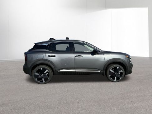 New 2026 Nissan Kicks SR w/ Cold Weather Package AWD/4WD image 36
