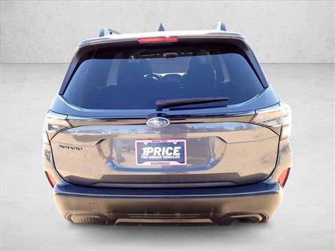 Certified 2025 Subaru Forester Premium AWD/4WD image 3