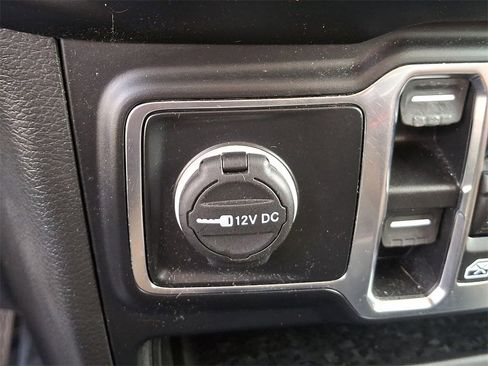 Used 2021 Jeep Gladiator Overland w/ LED Lighting Group image 23