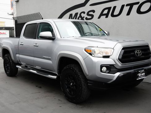 Used 2021 Toyota Tacoma SR5 image 3