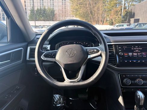 Used 2022 Volkswagen Atlas SE image 33