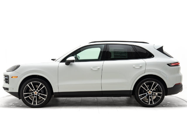 Certified 2026 Porsche Cayenne AWD/4WD image 2