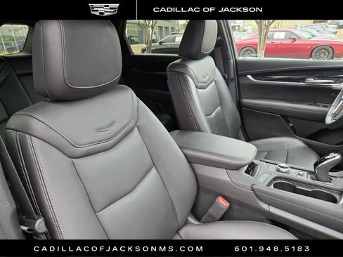 Used 2025 Cadillac XT5 Premium Luxury image 21
